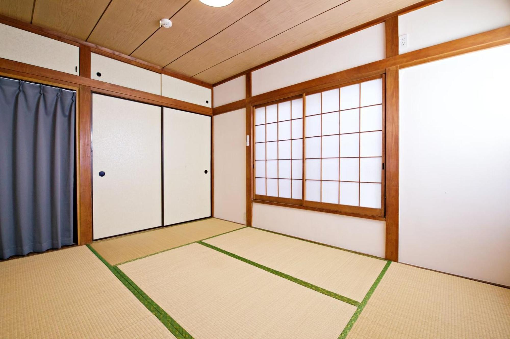 Appartement 梅屋敷貸戸建 *